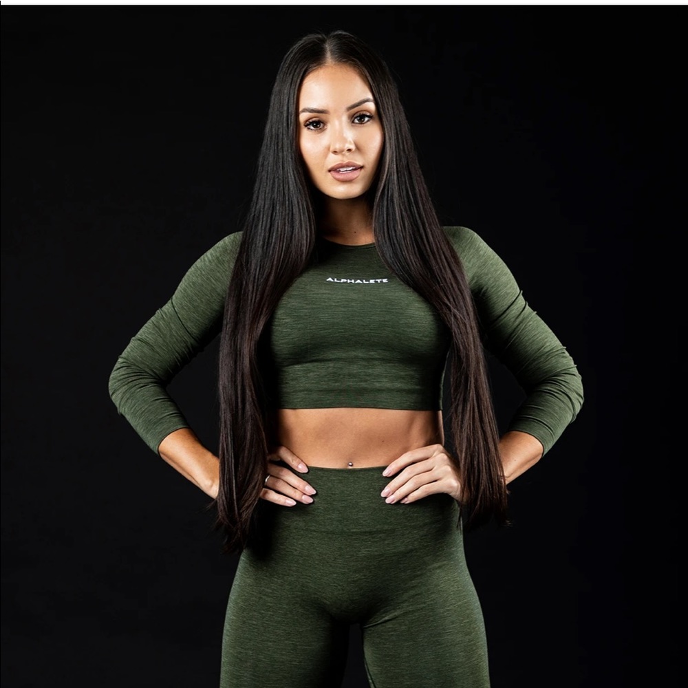 Alphalete amplify long sleeve crop